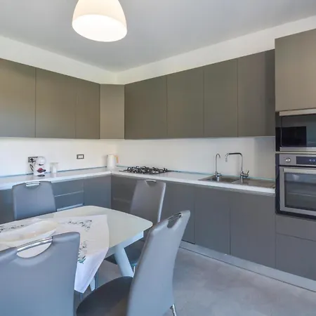 Pet Friendly In With House Sea View Holiday home