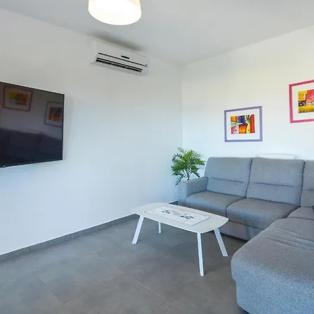 بيت للعطل In With Wifi أوغوستا